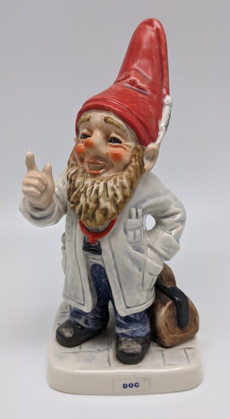 Vintage Co-Boy Figurine Goebel 7.5" Doc The Doctor #535 West Germany 1979 ml.